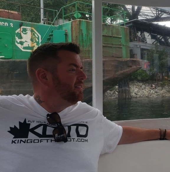 Meet your Posher, Chris - Picture 1 of 1